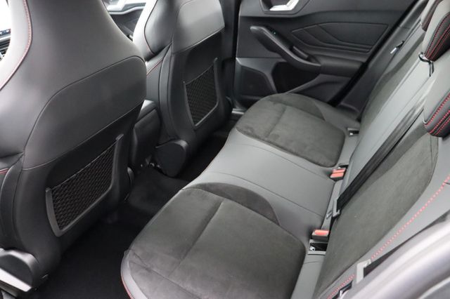 Foto 1 - Focus ST Turnier X 2.3 Automatik 4,99% FIN*, Magnetic Metallic