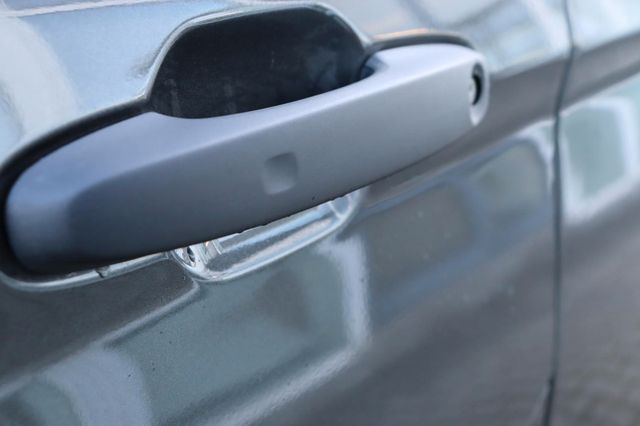 Foto 1 - Transit Custom Kombi 9-Sitzer AHK 0,0% FIN*, Magnetic Metallic